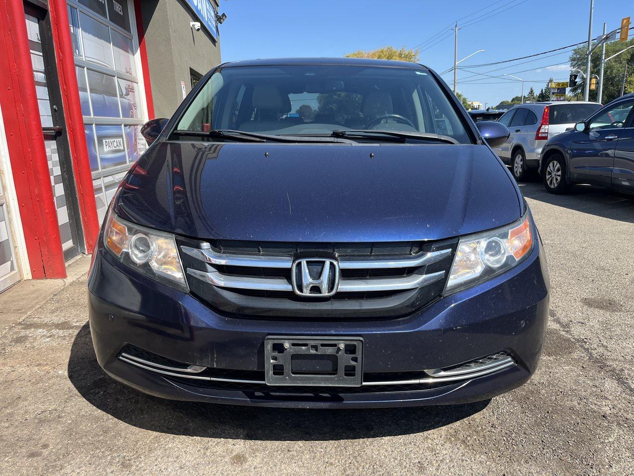 2016 Honda Odyssey EX-L Photo1
