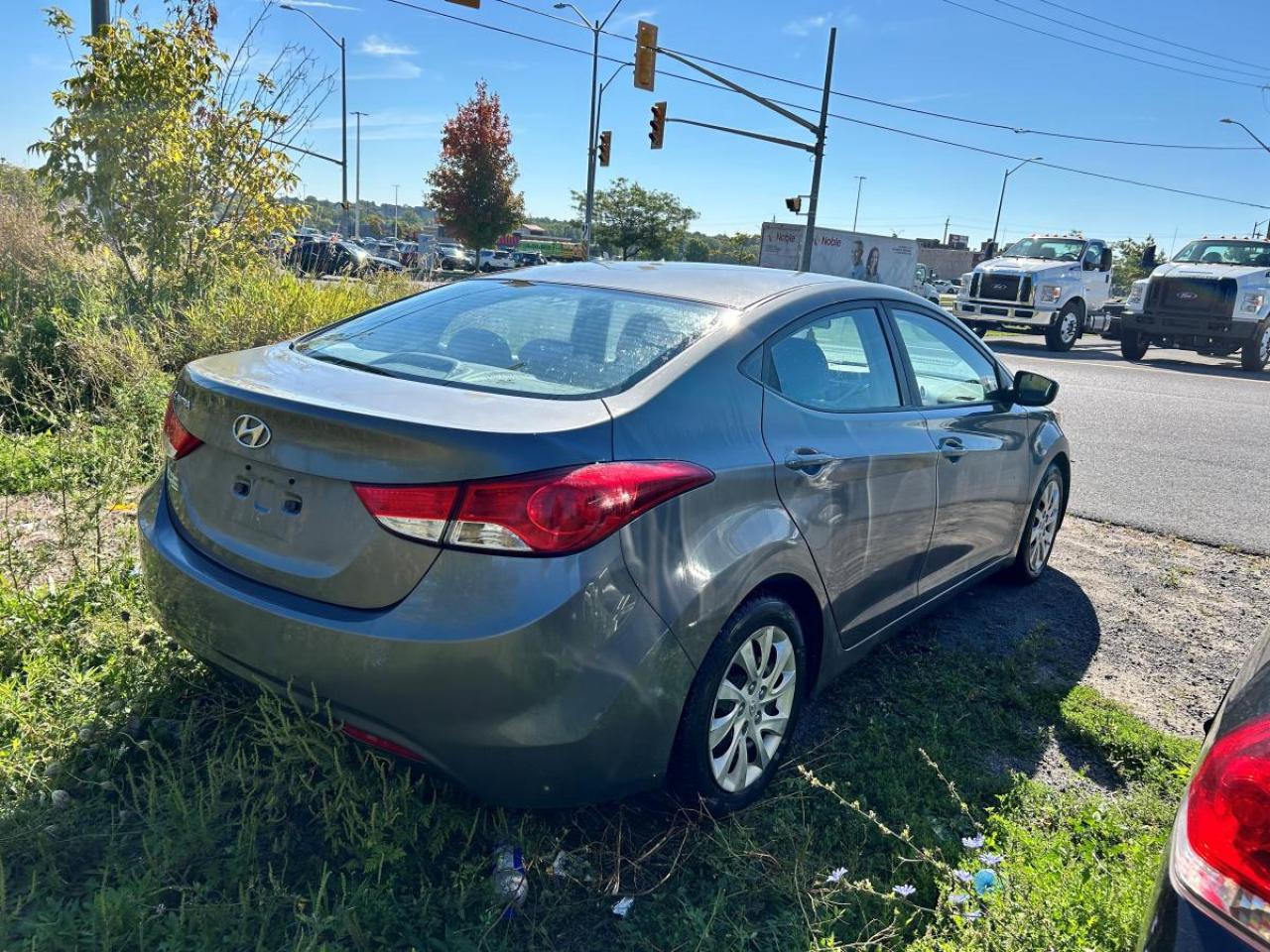 2011 Hyundai Elantra GL Photo3