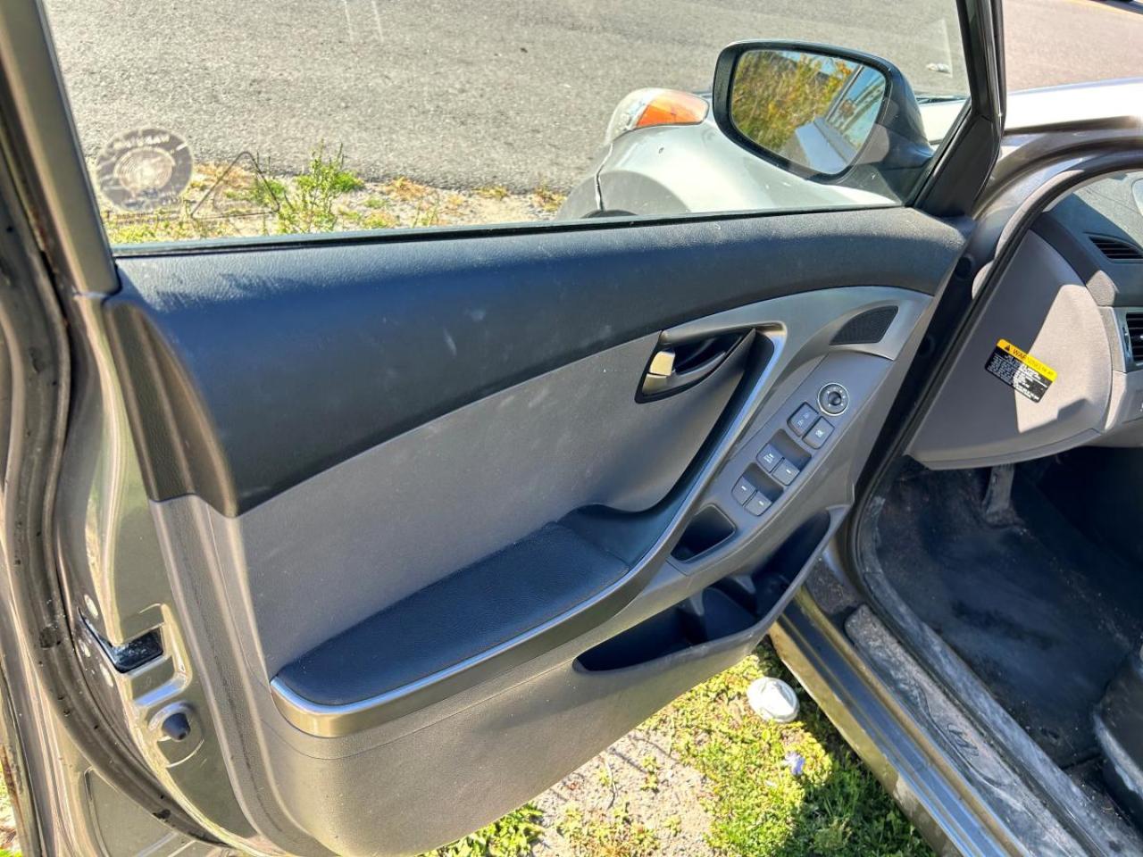 2011 Hyundai Elantra GL Photo