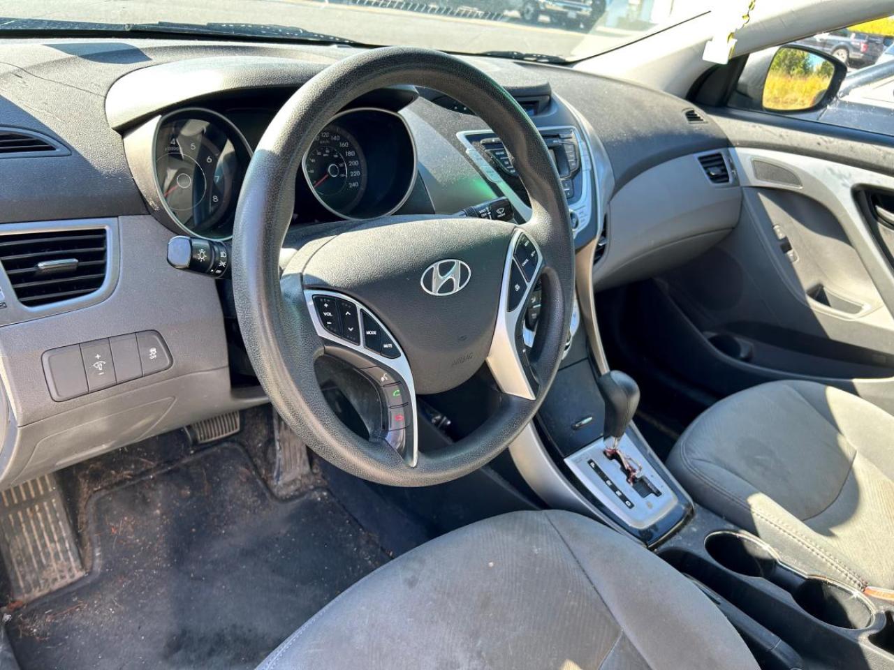 2011 Hyundai Elantra GL Photo