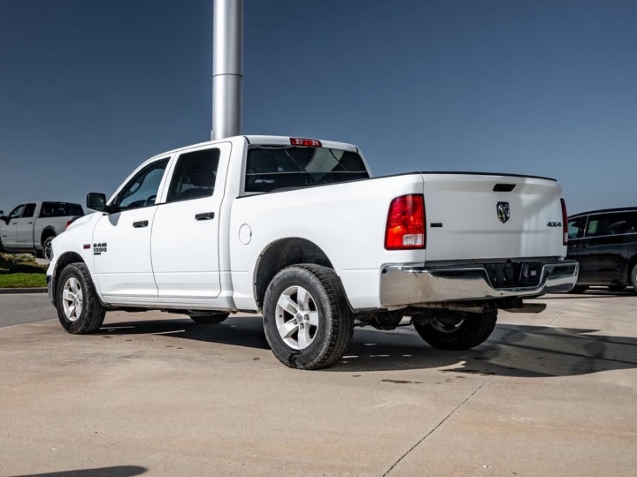 2023 RAM 1500 Classic SLT Photo4