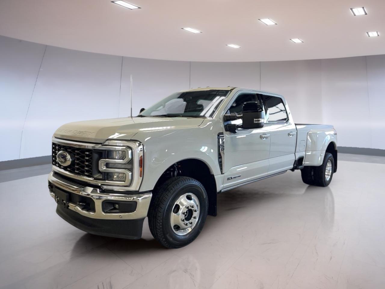 New 2026 Ford F-350 Super Duty DRW LARIAT 4WD Crew Cab 179