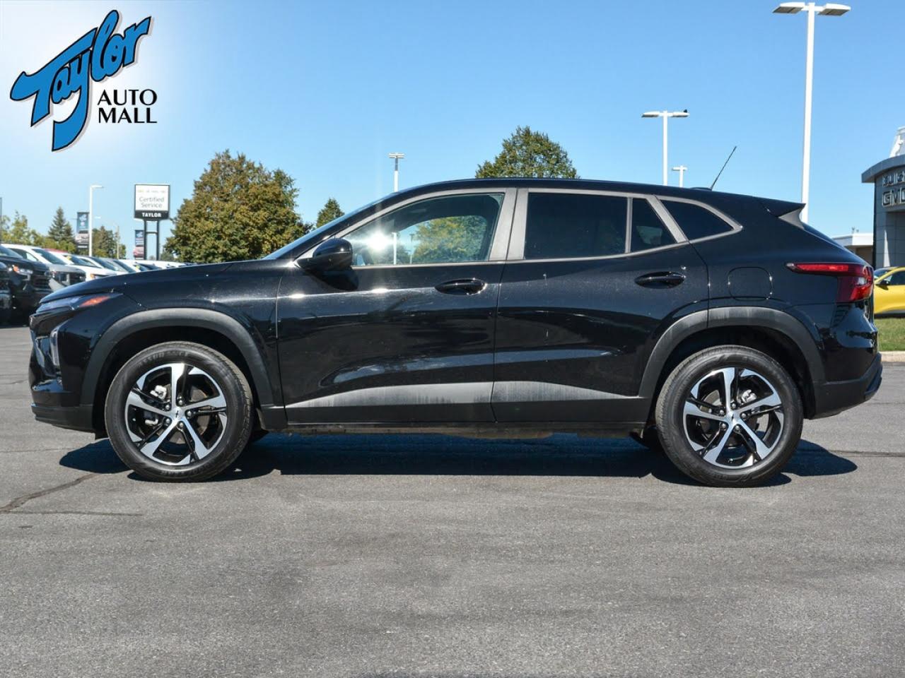 2024 Chevrolet Trax 1RS Photo2