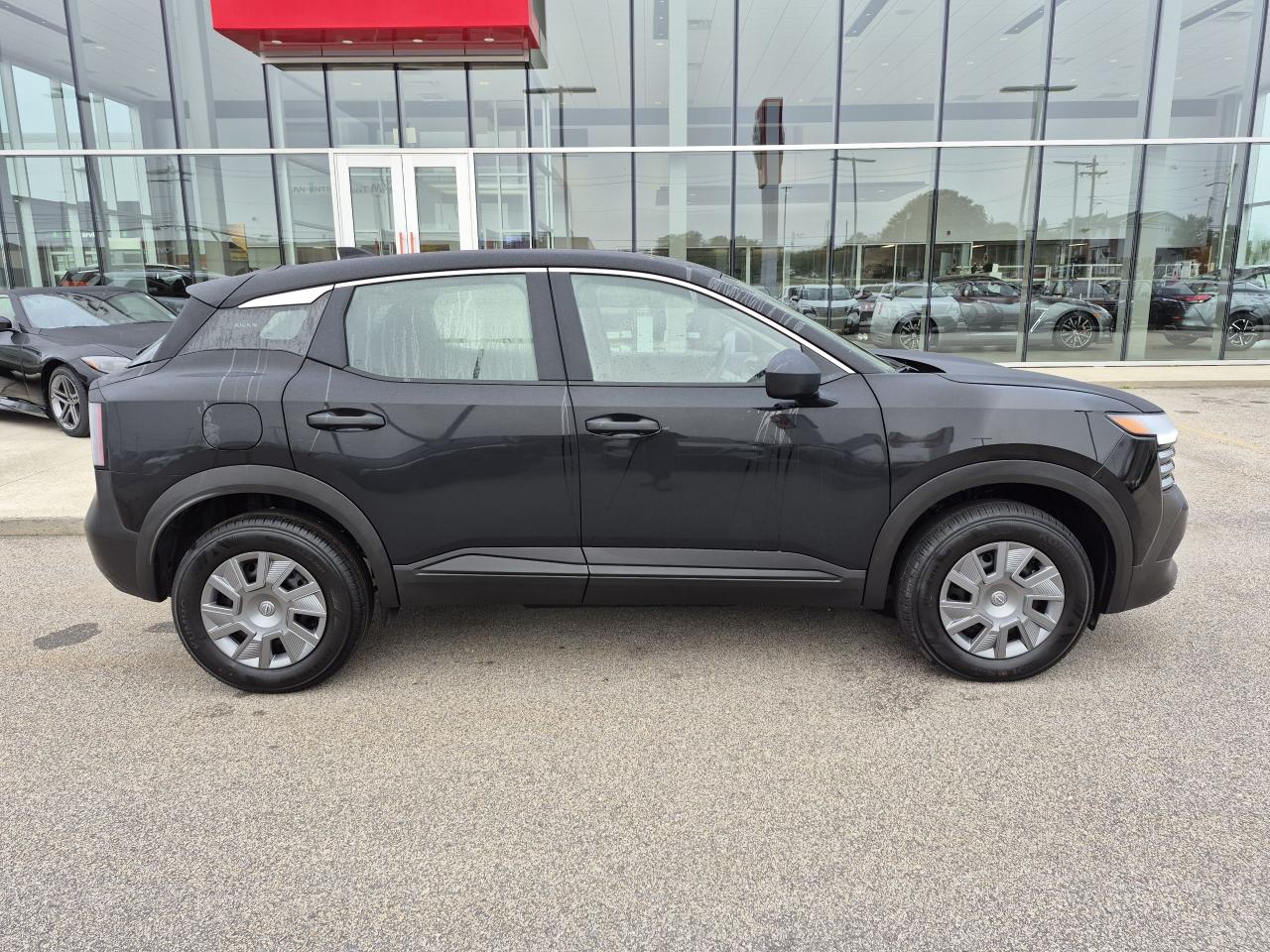 2026 Nissan Kicks S Photo5