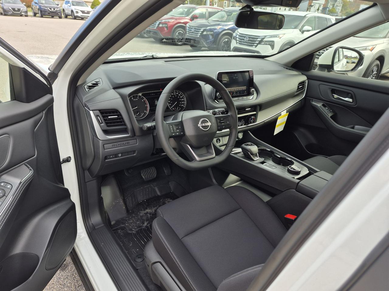 2026 Nissan Rogue S Photo