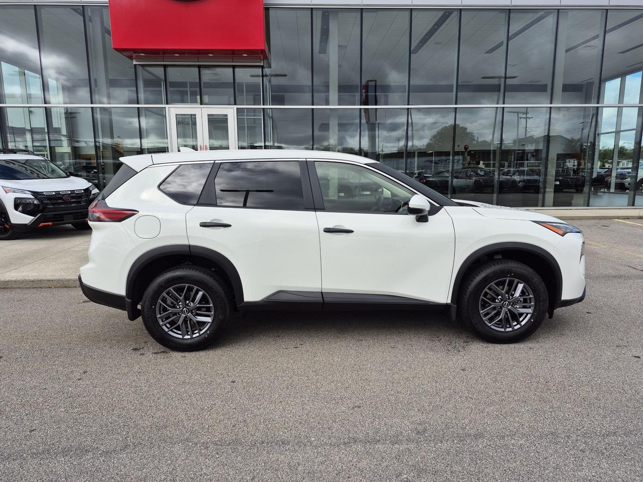 2026 Nissan Rogue S Photo
