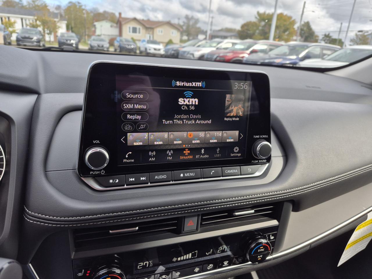 2026 Nissan Rogue S Photo9