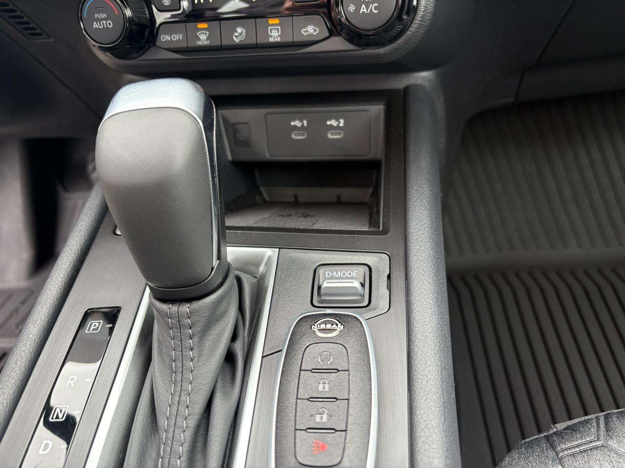 2026 Nissan Kicks SV PREMIUM Photo11