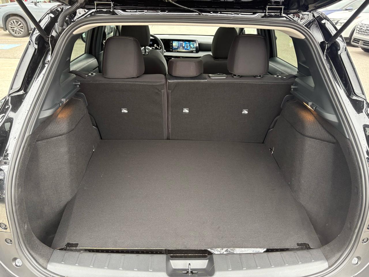 2026 Nissan Kicks SV PREMIUM Photo5