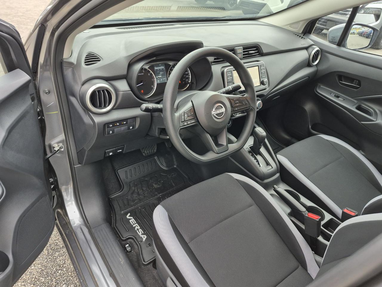 2025 Nissan Versa S Photo6