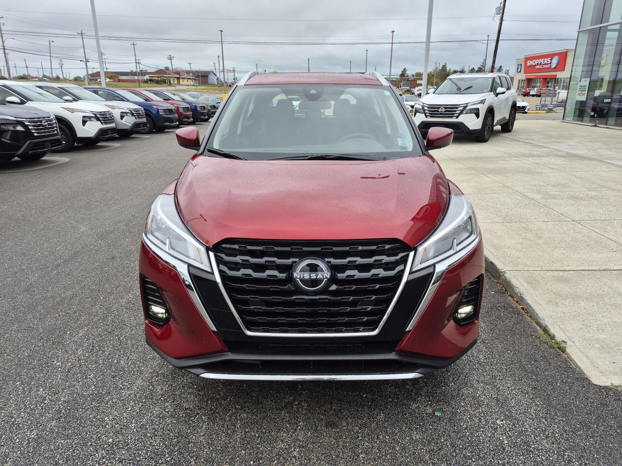 2025 Nissan Kicks Play SV FWD Photo17