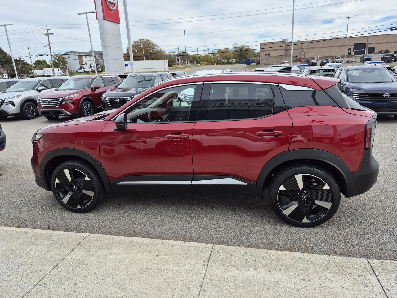 2026 Nissan Kicks SR PREMIUM Photo3