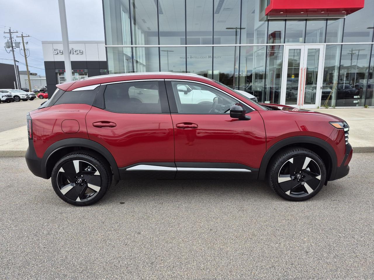 2026 Nissan Kicks SR PREMIUM Photo5