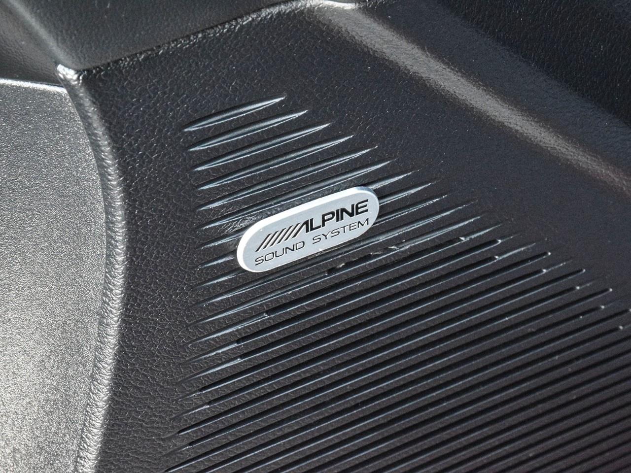 2020 Dodge Challenger SXT RWD Photo