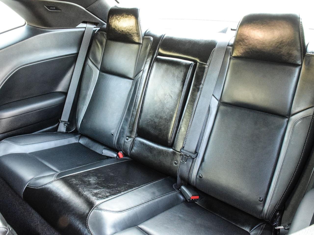 2020 Dodge Challenger SXT RWD Photo