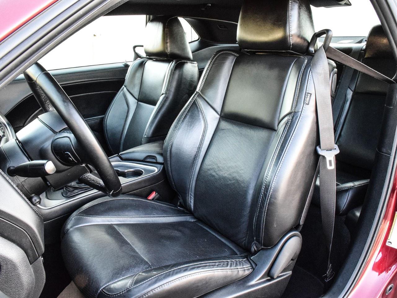 2020 Dodge Challenger SXT RWD Photo