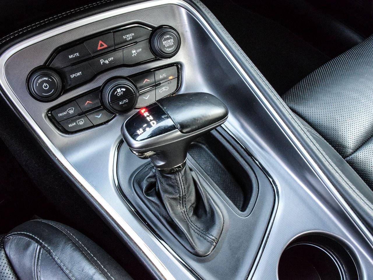 2020 Dodge Challenger SXT RWD Photo