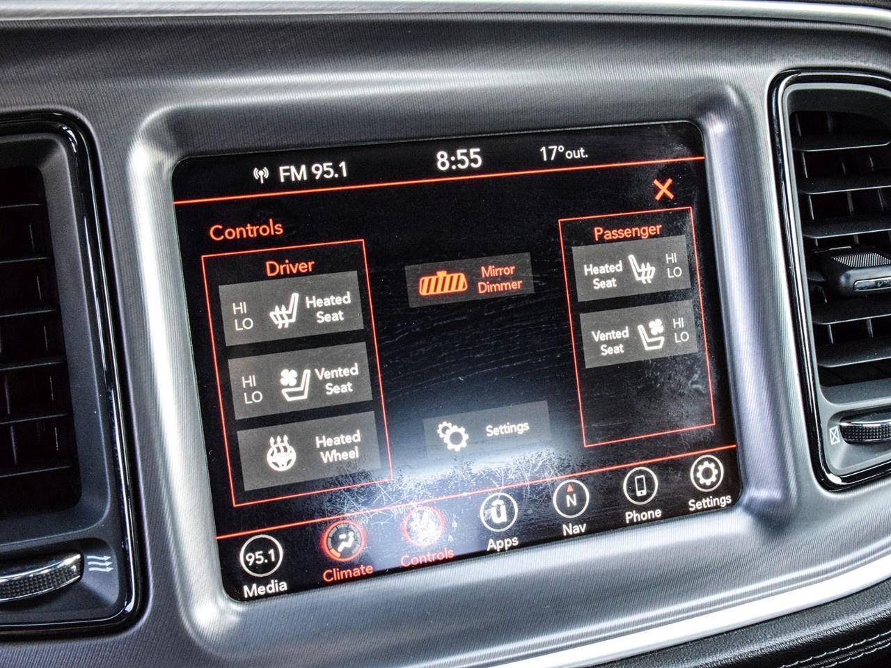 2020 Dodge Challenger SXT RWD Photo