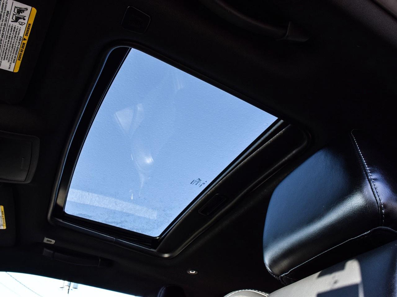 2020 Dodge Challenger SXT RWD Photo