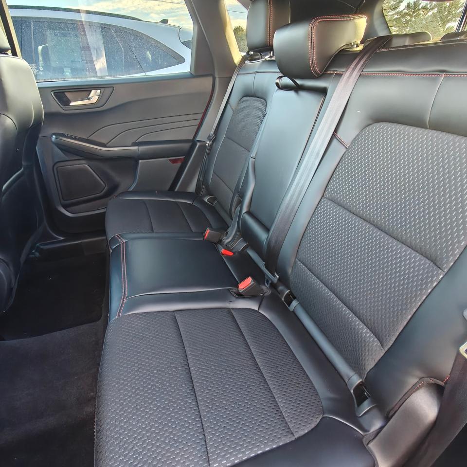 2025 Ford Escape ST-Line AWD Photo