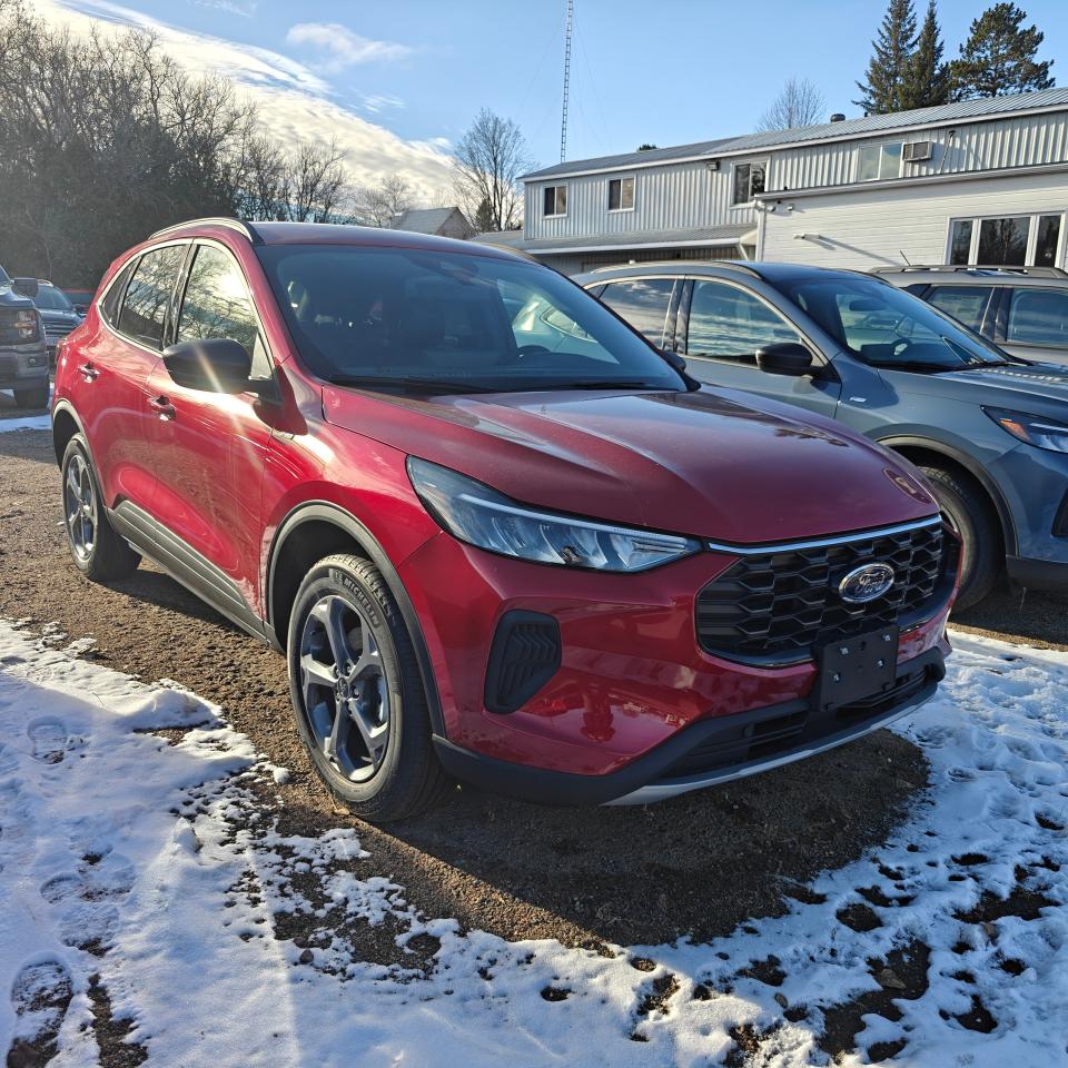 2025 Ford Escape ST-Line AWD Photo3