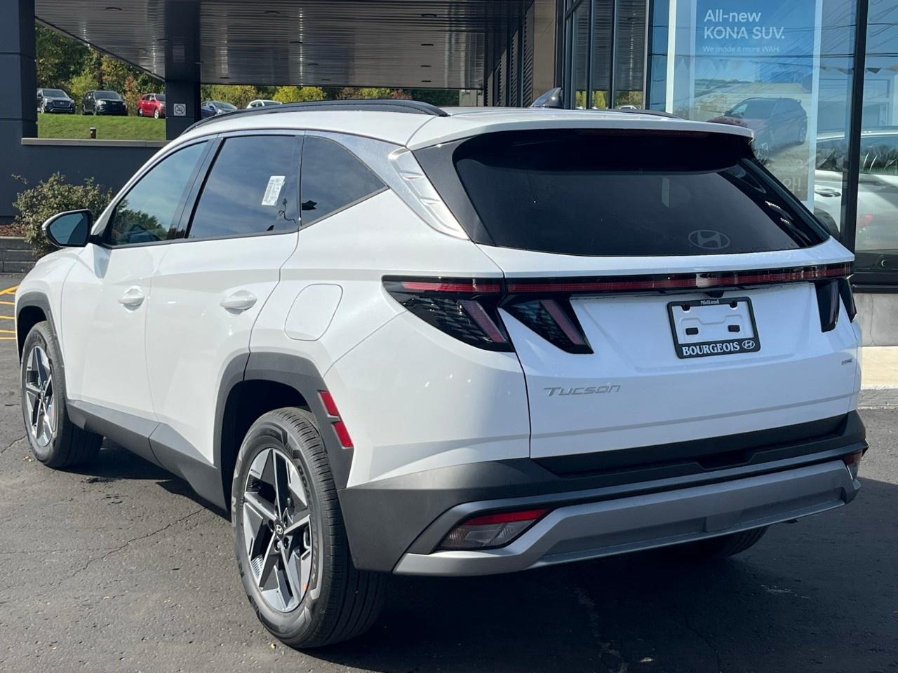 2026 Hyundai Tucson Preferred AWD w/Trend Pkg [TUCWDK2EPMTM] Photo4