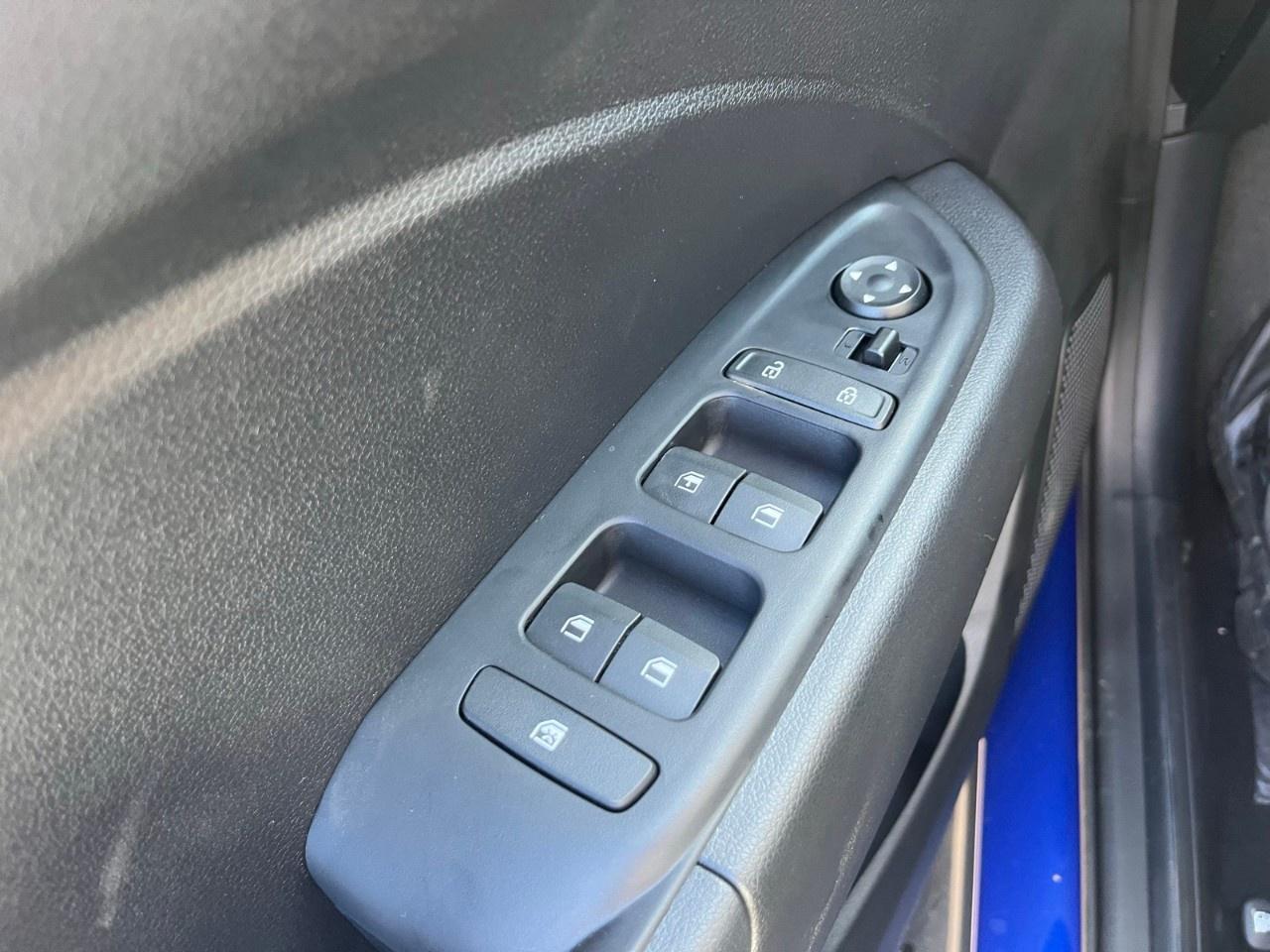 2026 Hyundai Venue Essential IVT w/Two-Tone Photo