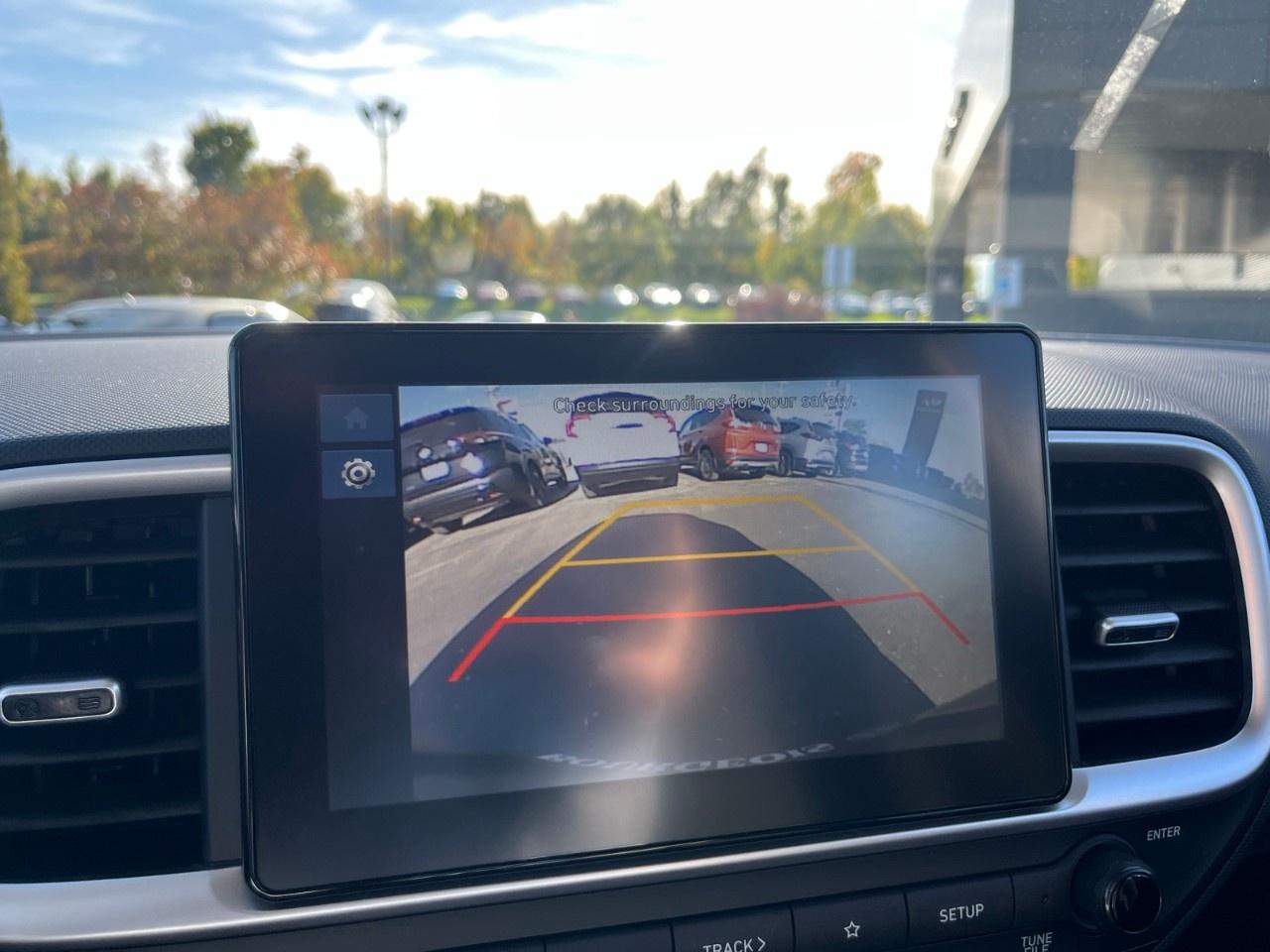 2026 Hyundai Venue Essential IVT w/Two-Tone Photo