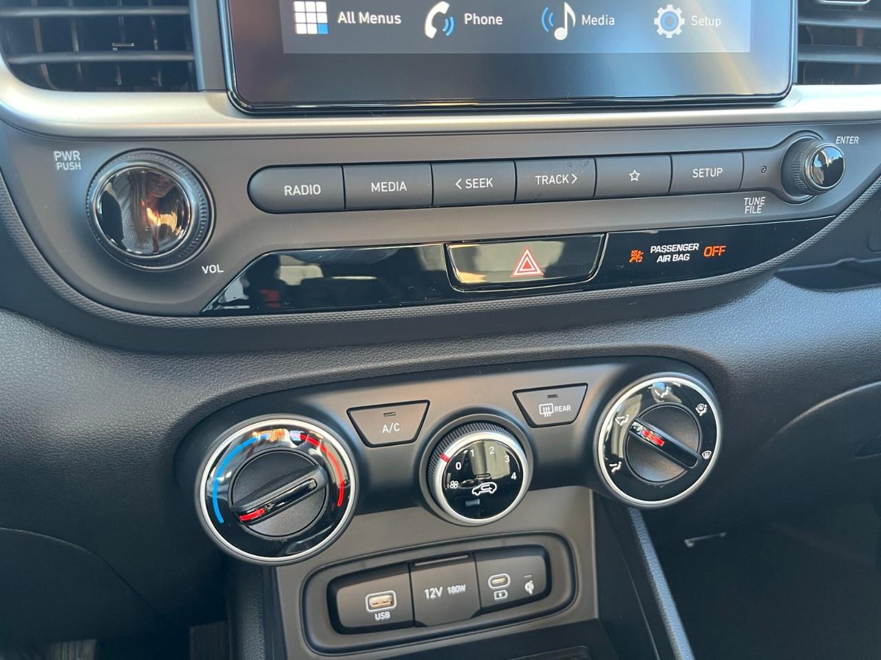 2026 Hyundai Venue Essential IVT w/Two-Tone Photo