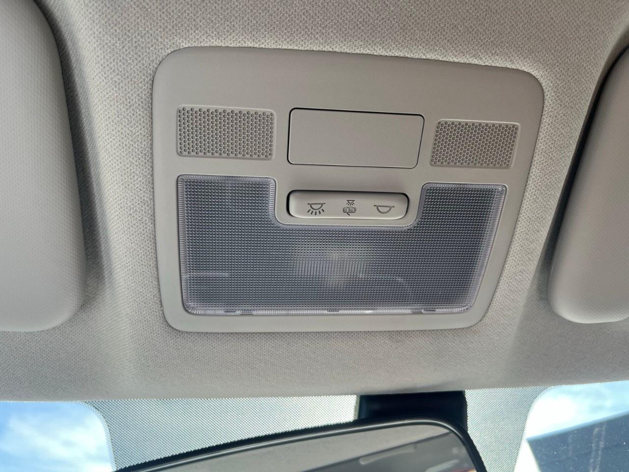 2026 Hyundai Venue Essential IVT w/Two-Tone Photo