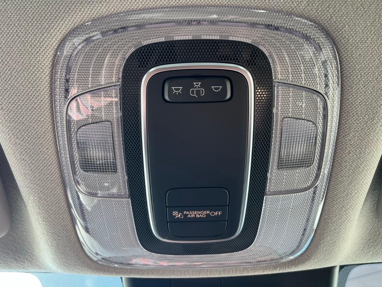 2025 Hyundai Elantra Essential IVT Photo