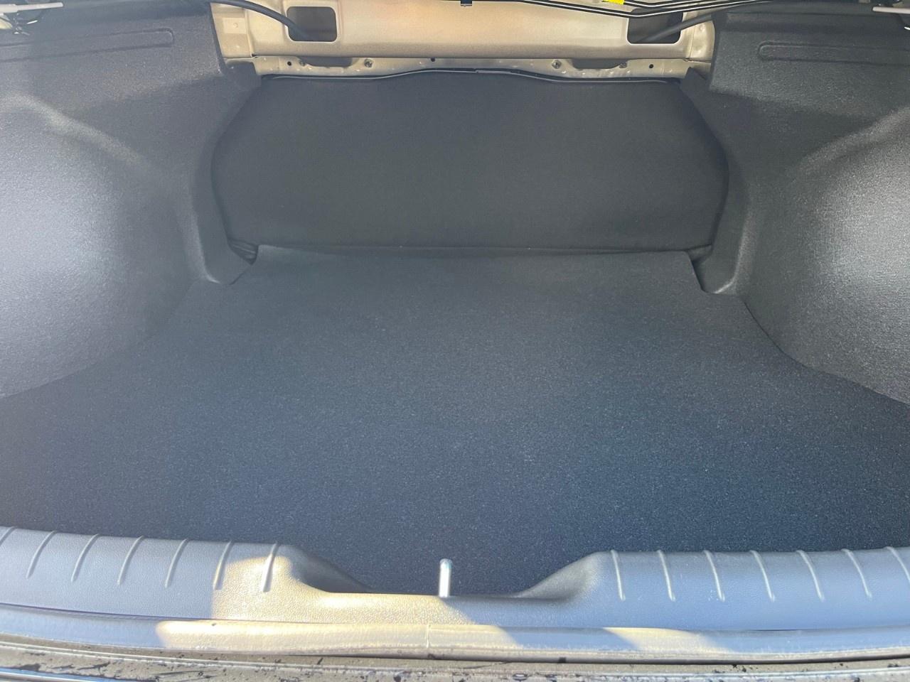 2025 Hyundai Elantra Essential IVT Photo