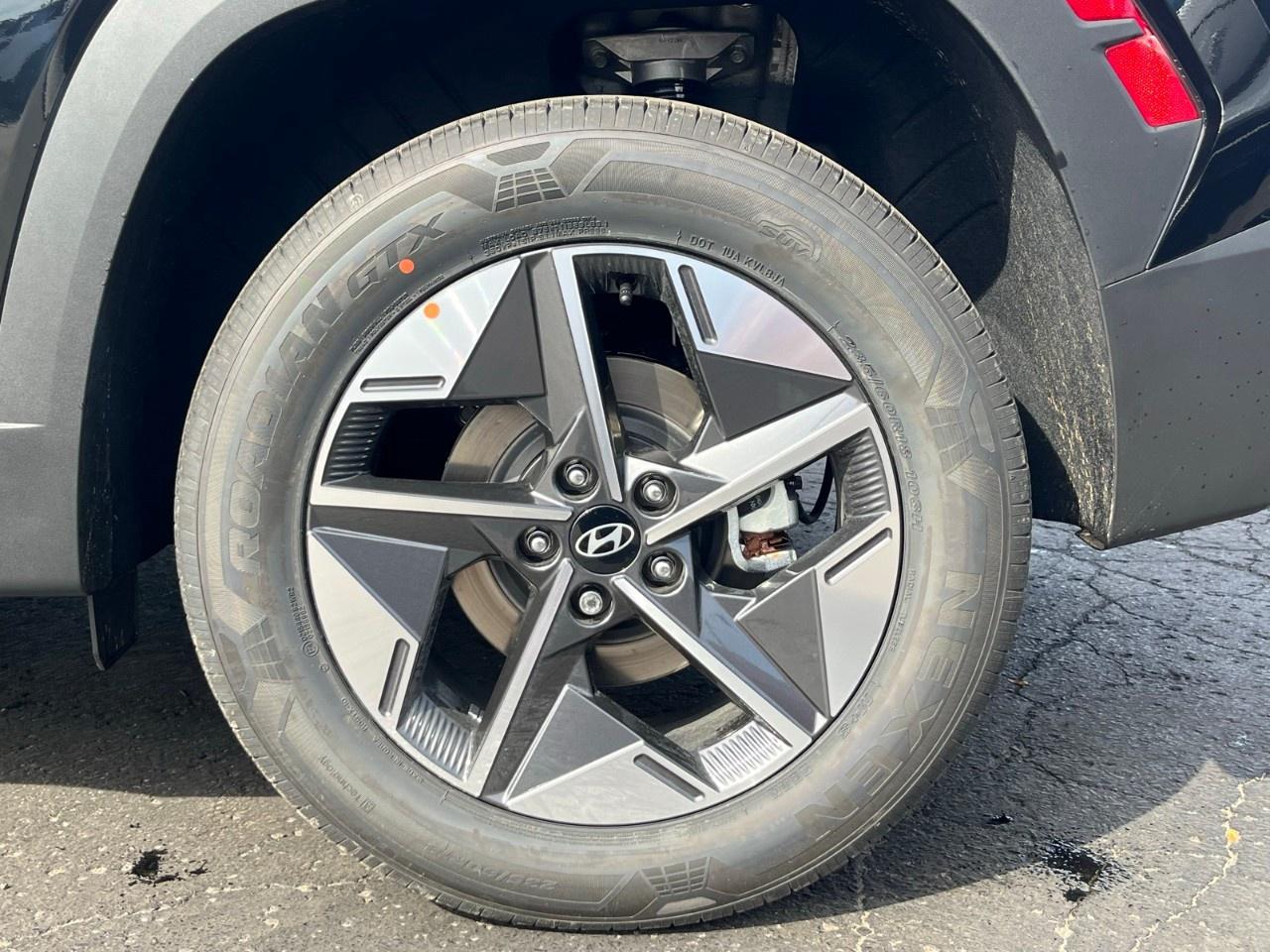 2026 Hyundai Tucson Preferred AWD w/Trend Pkg [TUCWDK2EPMTM] Photo3