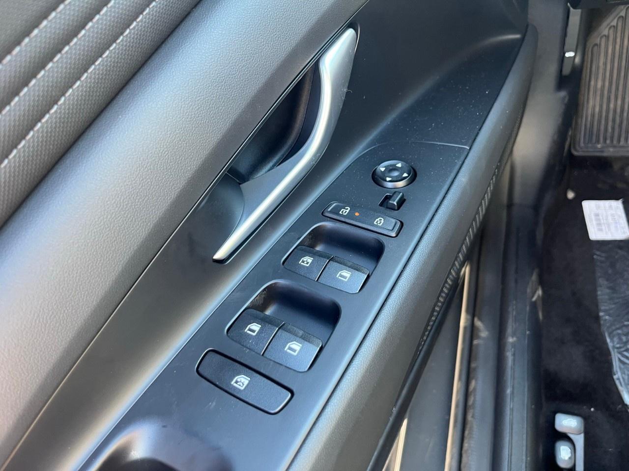 2025 Hyundai Elantra Preferred IVT w/Tech Pkg Photo