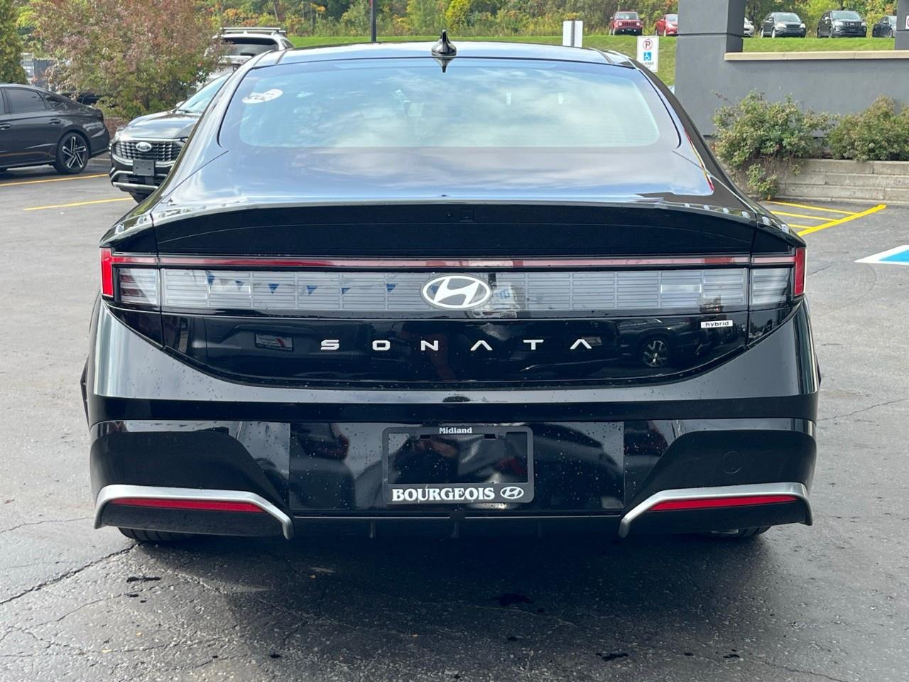 2026 Hyundai Sonata Hybrid Preferred-Trend FWD Photo4