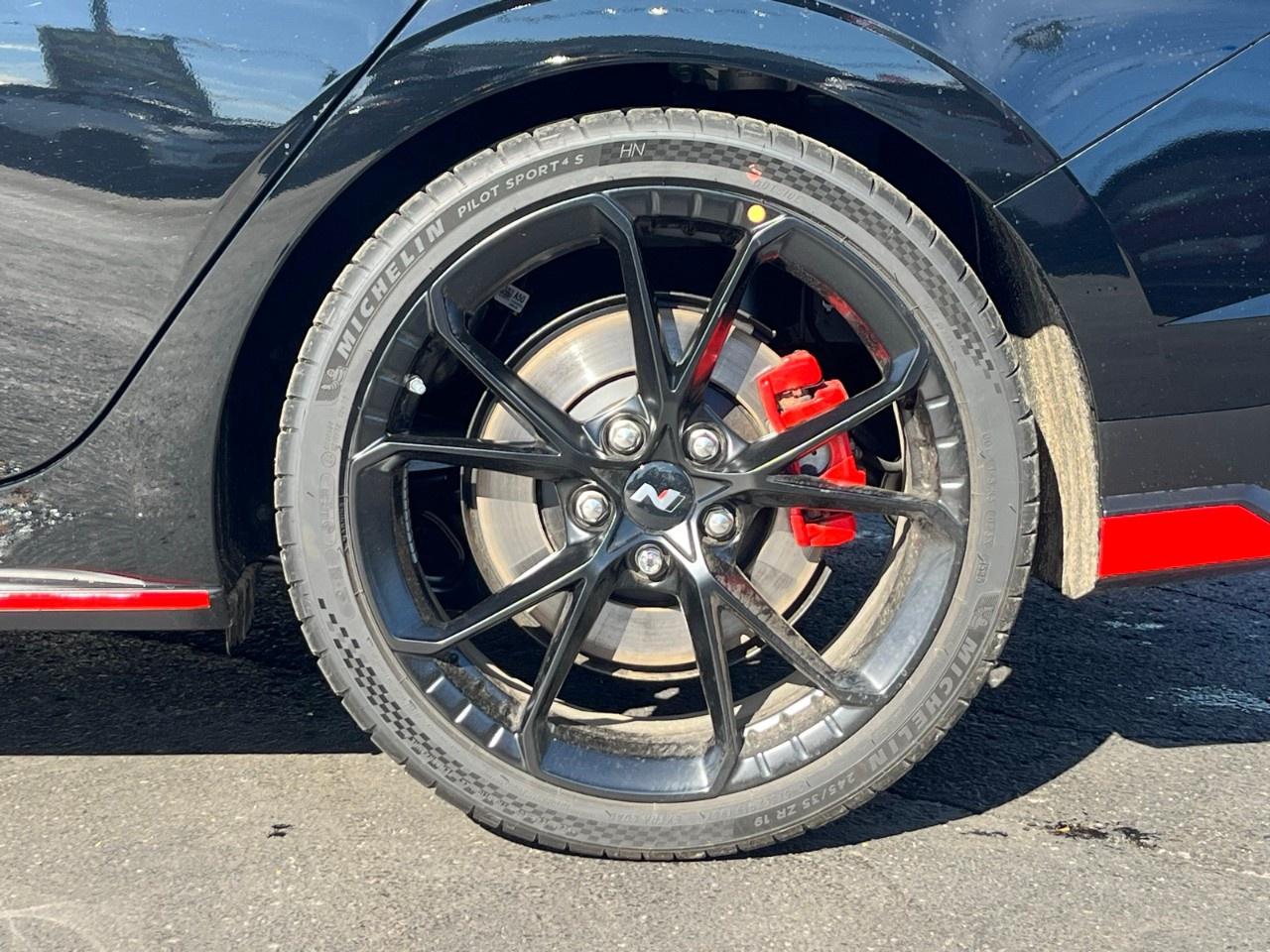 2025 Hyundai Elantra N Manual Photo3