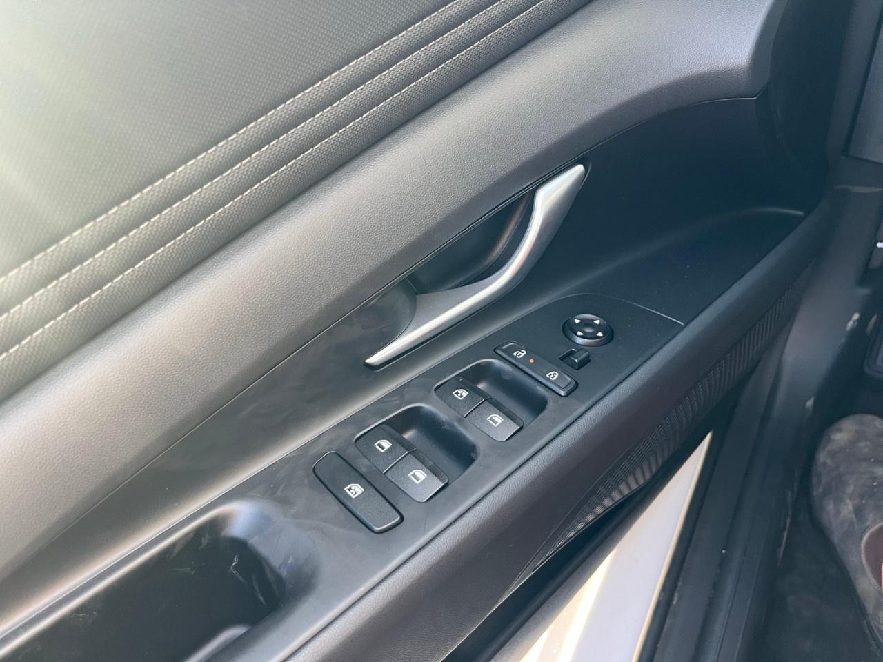 2025 Hyundai Elantra Preferred IVT w/Tech Pkg Photo