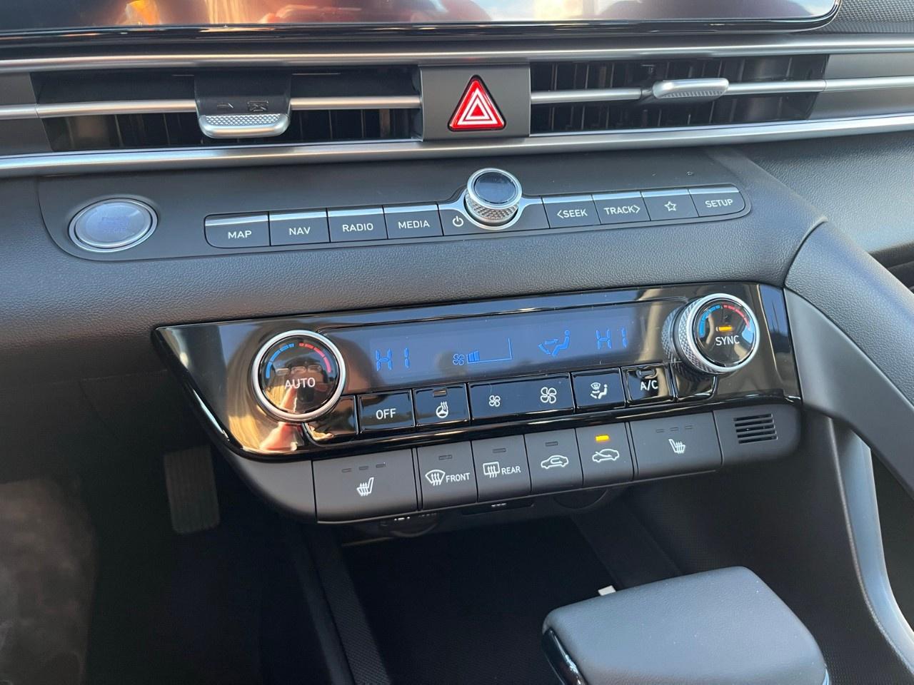 2025 Hyundai Elantra Preferred IVT w/Tech Pkg Photo