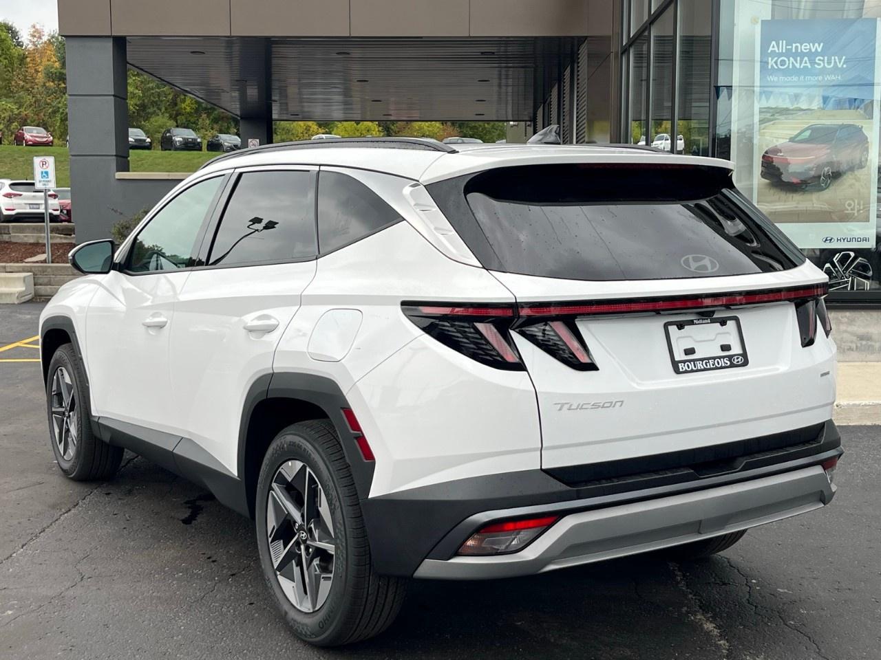 2025 Hyundai Tucson Preferred AWD w/Trend Pkg [TUCWDK2EPRTR] Photo3