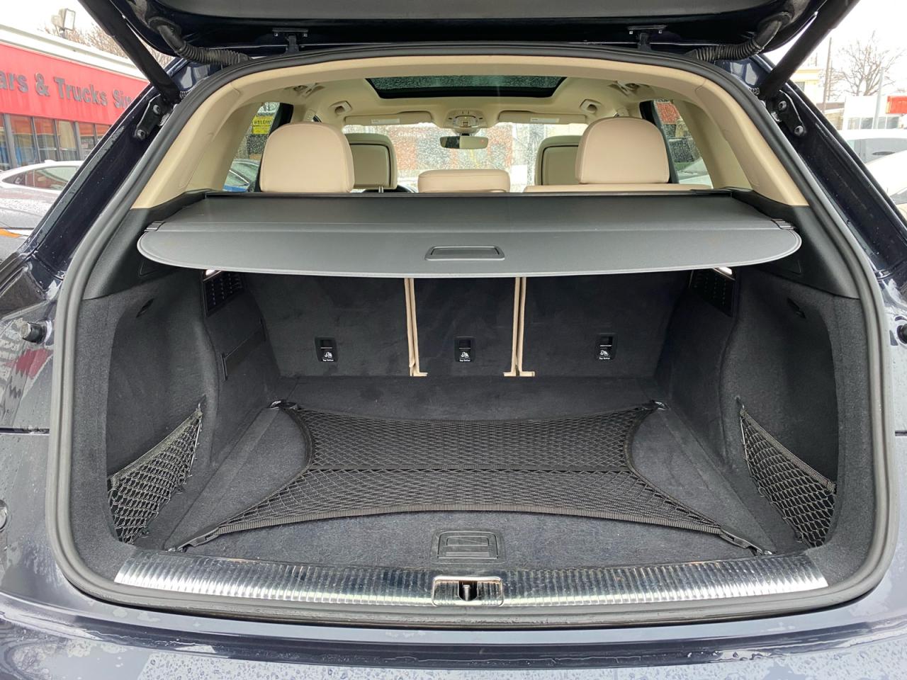 2020 Audi Q5 2.0T | Technik | Panoramic Sunroof Photo