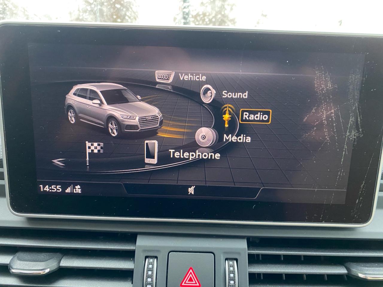 2020 Audi Q5 2.0T | Technik | Panoramic Sunroof Photo