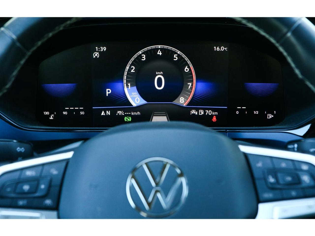 2024 Volkswagen Taos Highline | turbocharged 1.5-liter engine | Panorama Roof | Photo