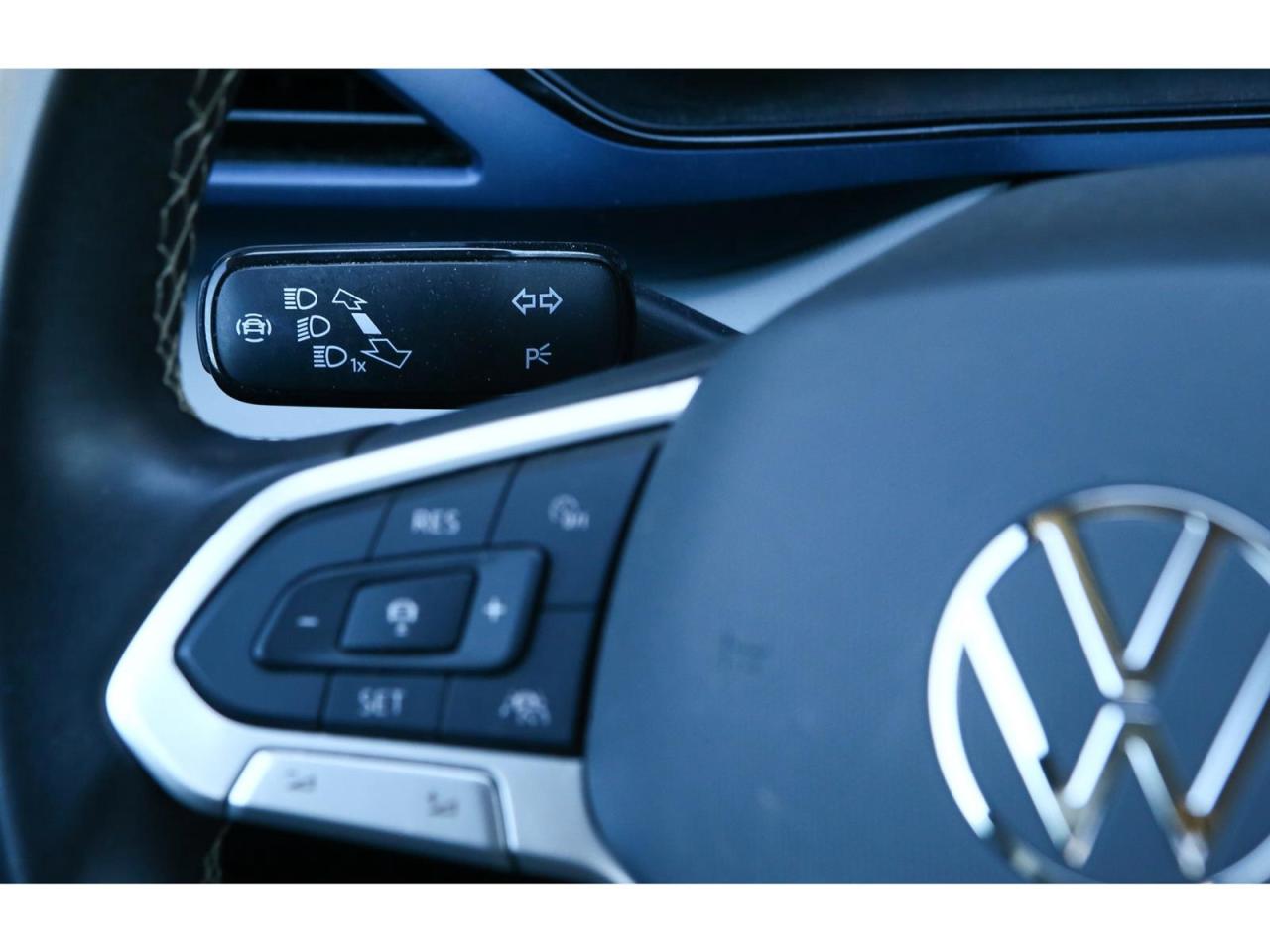 2024 Volkswagen Taos Highline | turbocharged 1.5-liter engine | Panorama Roof | Photo