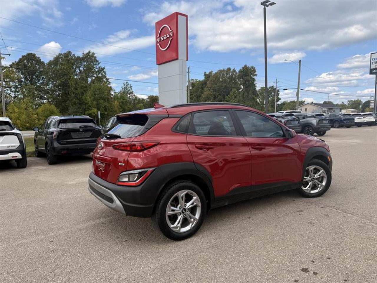2023 Hyundai KONA 2.0L AWD Preferred w/ Sun + Leather Pkg Photo4