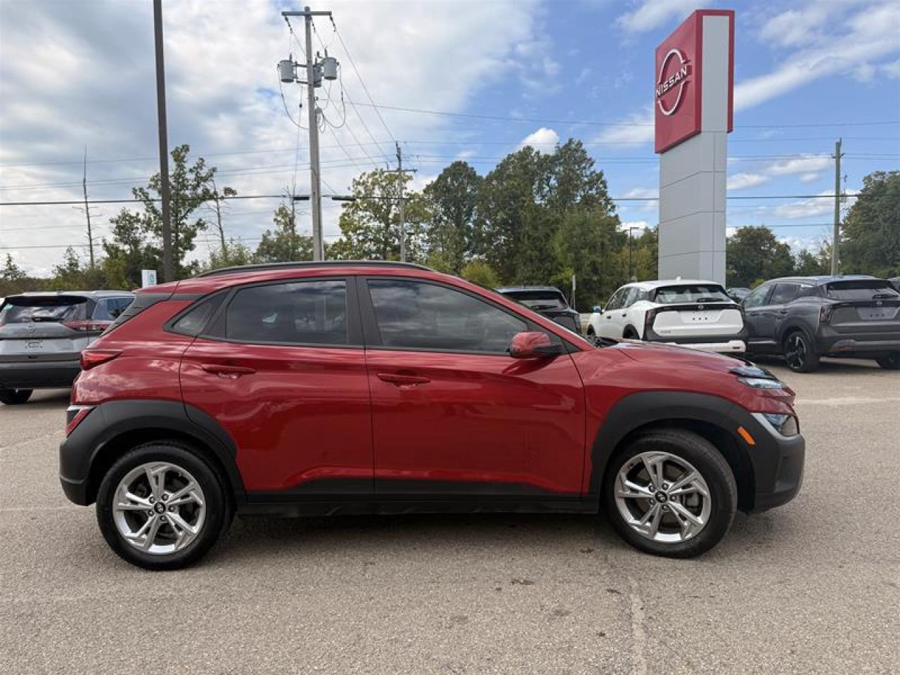 2023 Hyundai KONA 2.0L AWD Preferred w/ Sun + Leather Pkg Photo3