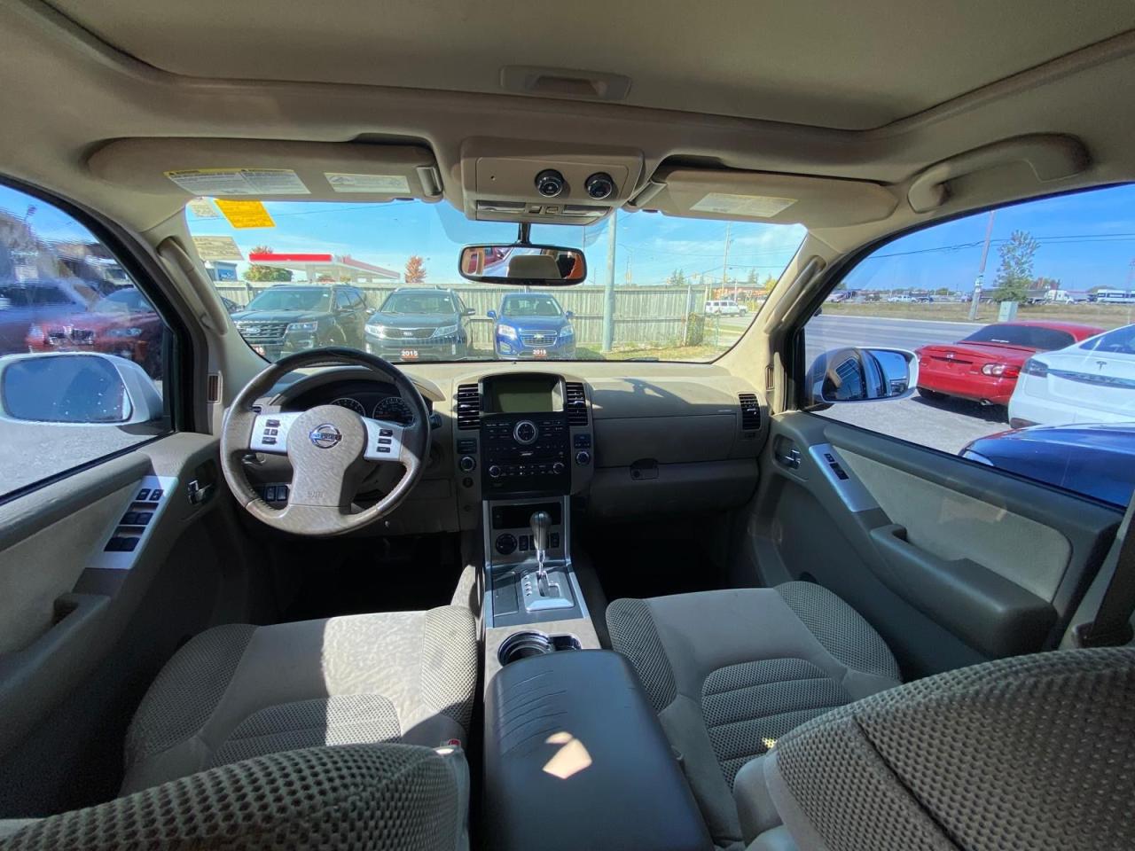 2011 Nissan Pathfinder S - Photo #13