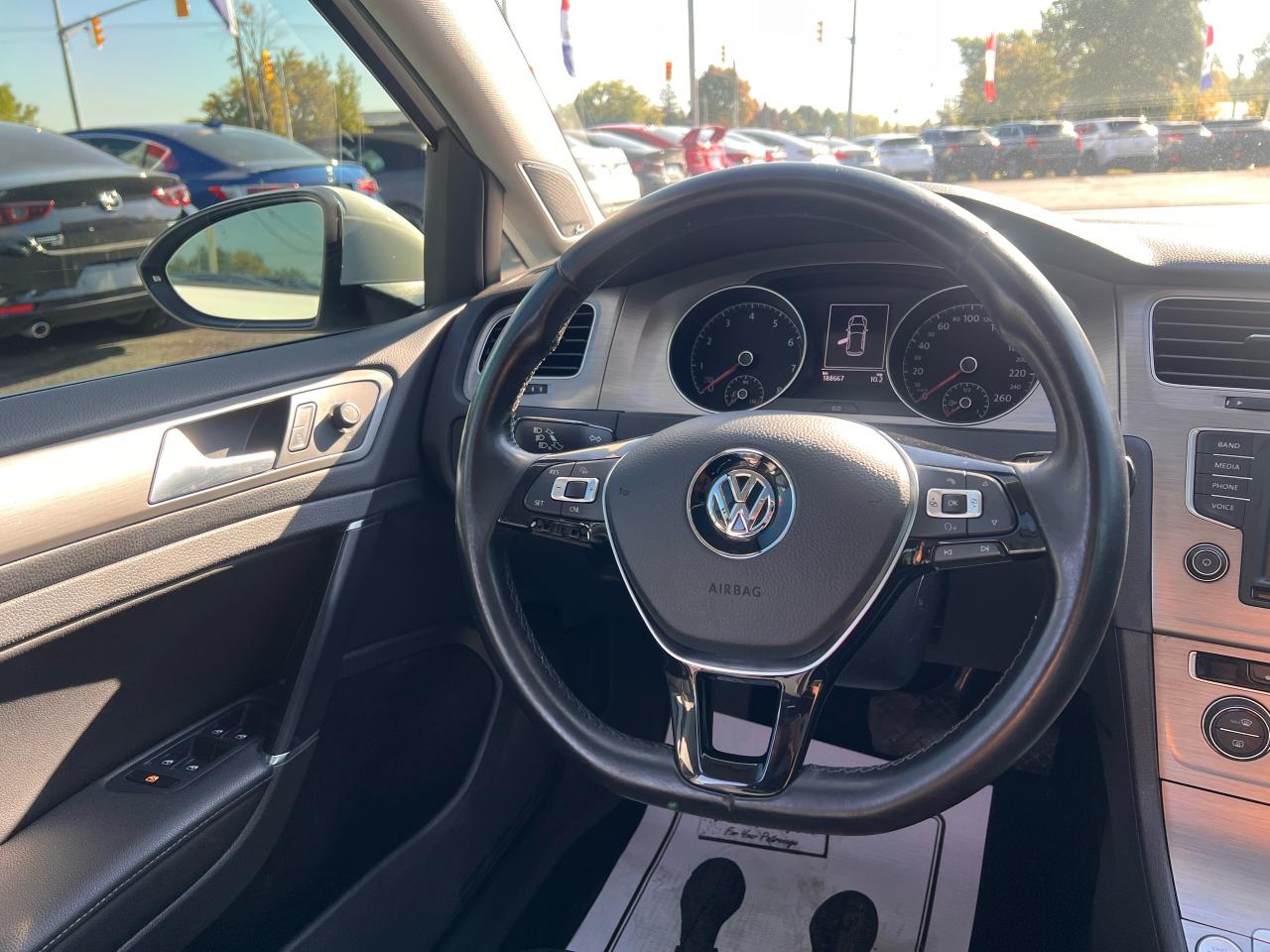 2016 Volkswagen Golf Highline Photo49