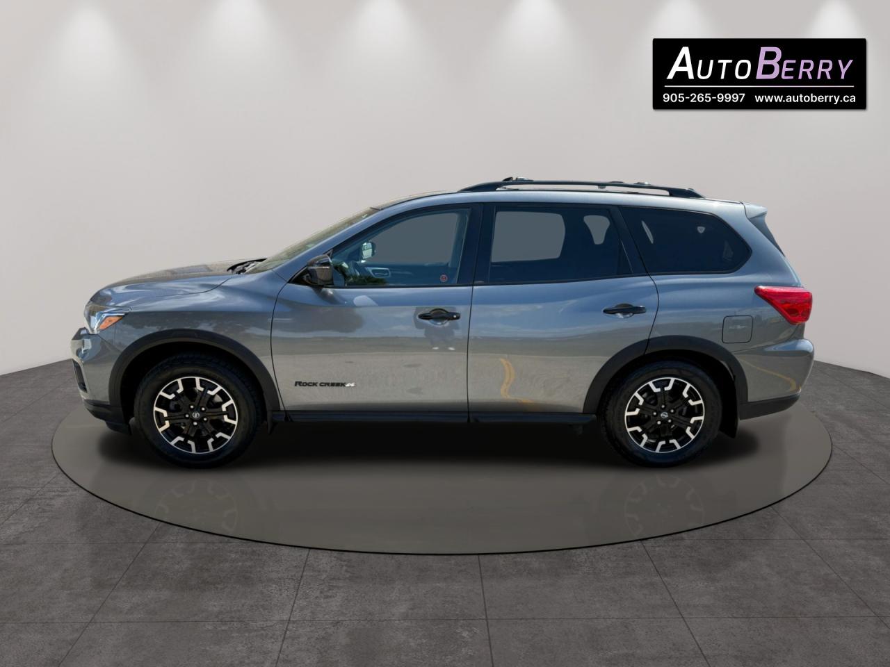 2020 Nissan Pathfinder 4x4 SL Premium Photo4