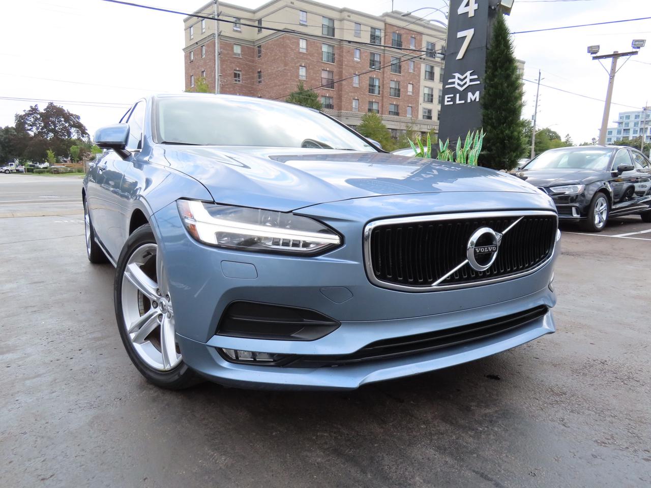 2017 Volvo S90 T6 Momentum Pkg - Navigation - Leather - Sunroof !!! Photo4