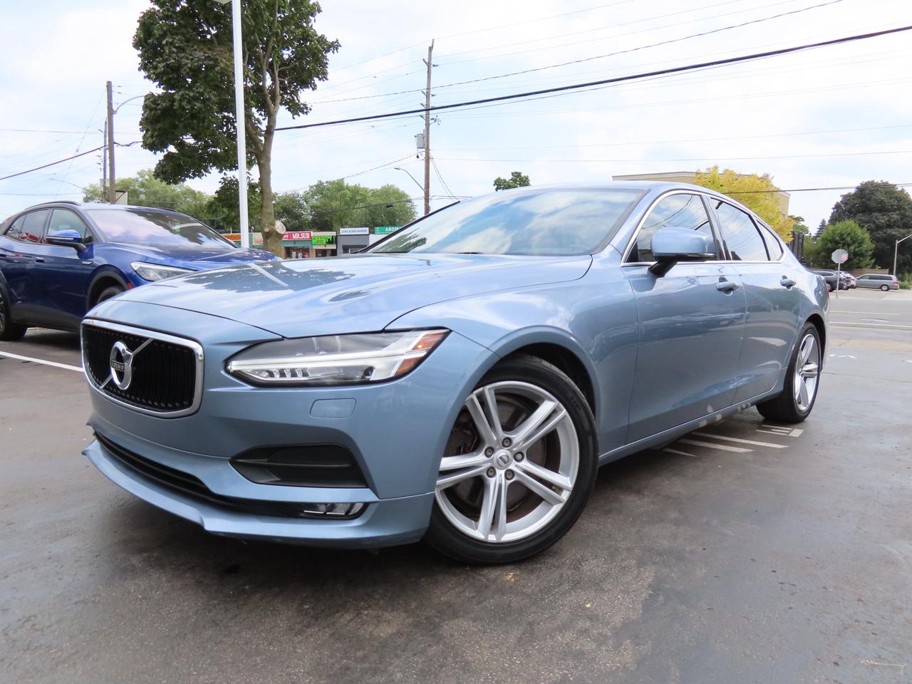 2017 Volvo S90 T6 Momentum Pkg - Navigation - Leather - Sunroof !!! Photo3